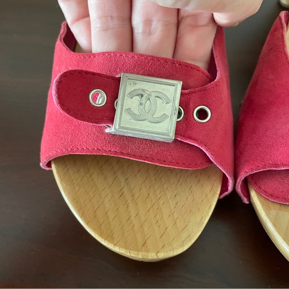 CHANEL suede mule sandal - Picture 5 of 9